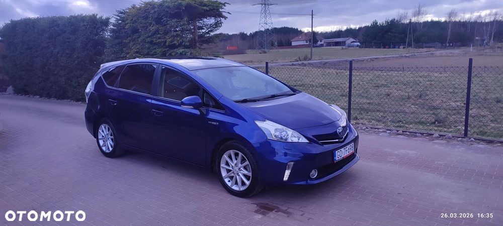 Toyota Prius+ (Hybrid) - 1