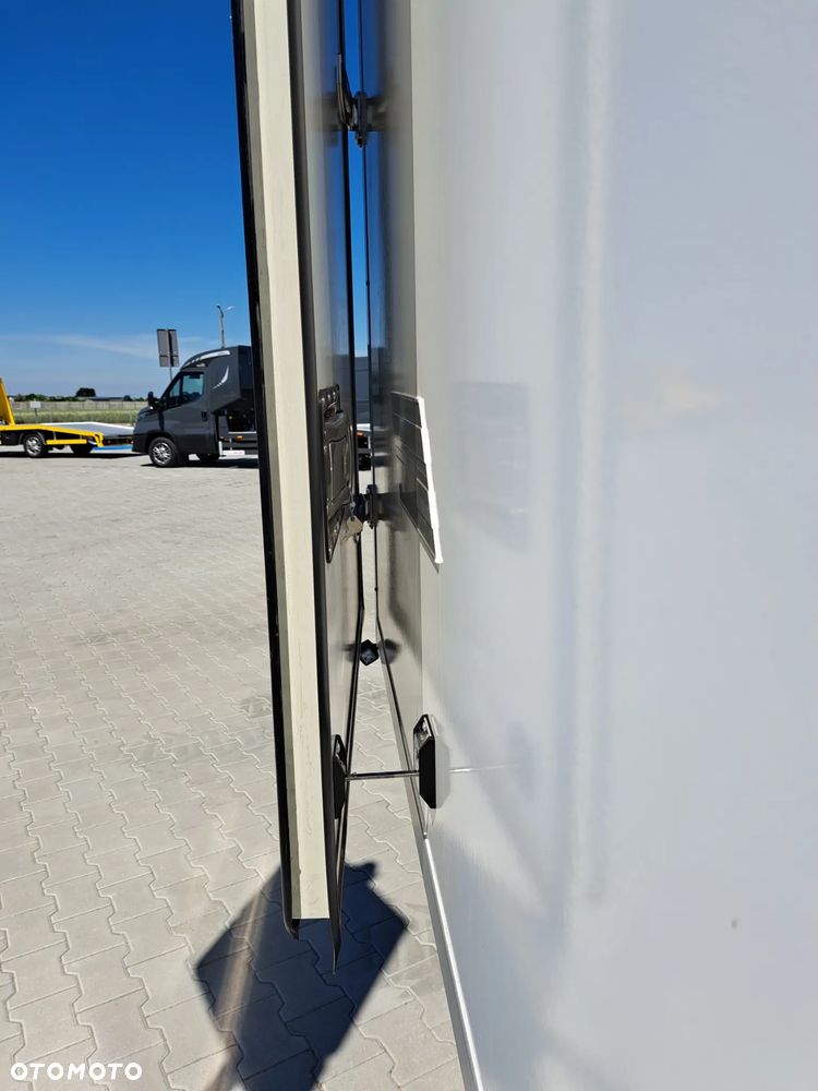 Fiat Ducato Kontener z windą - 16