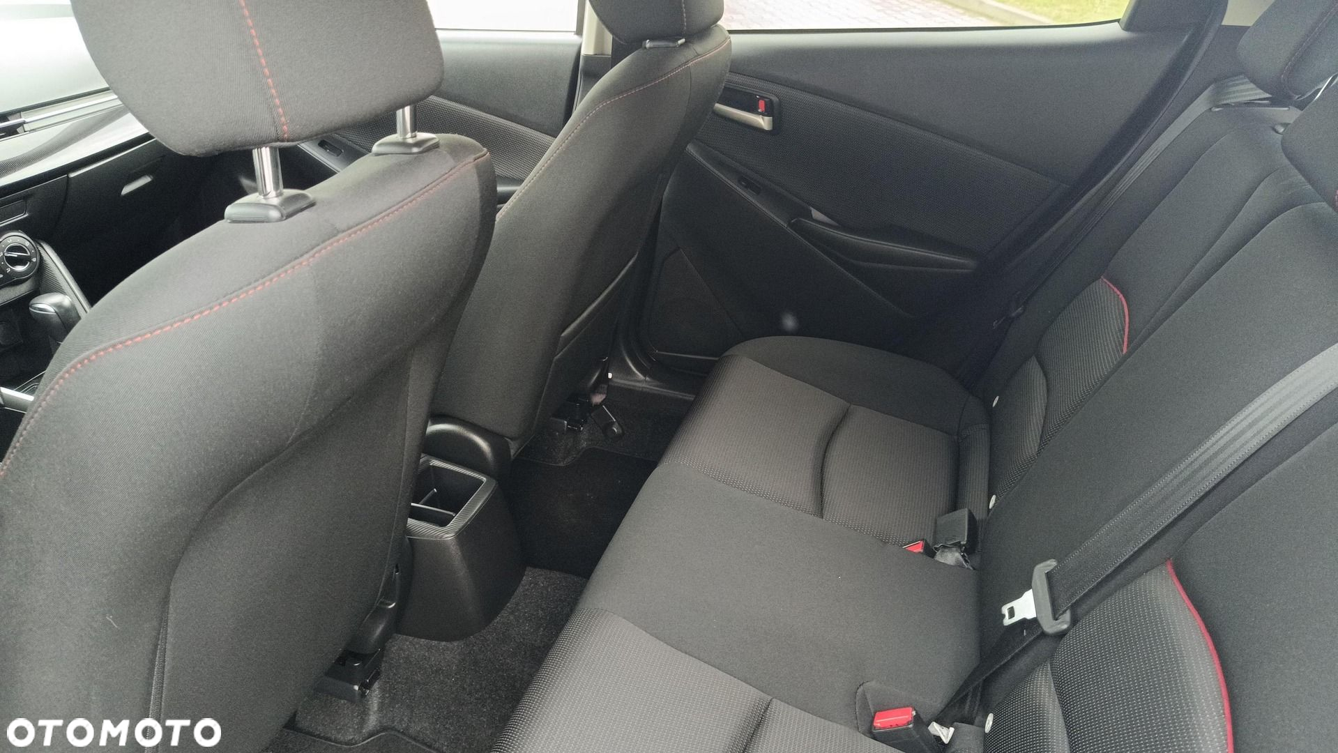 Mazda 2 - 13