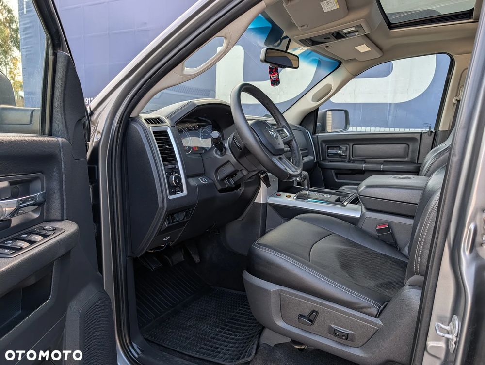 Dodge RAM 5.7 4x4 - 14
