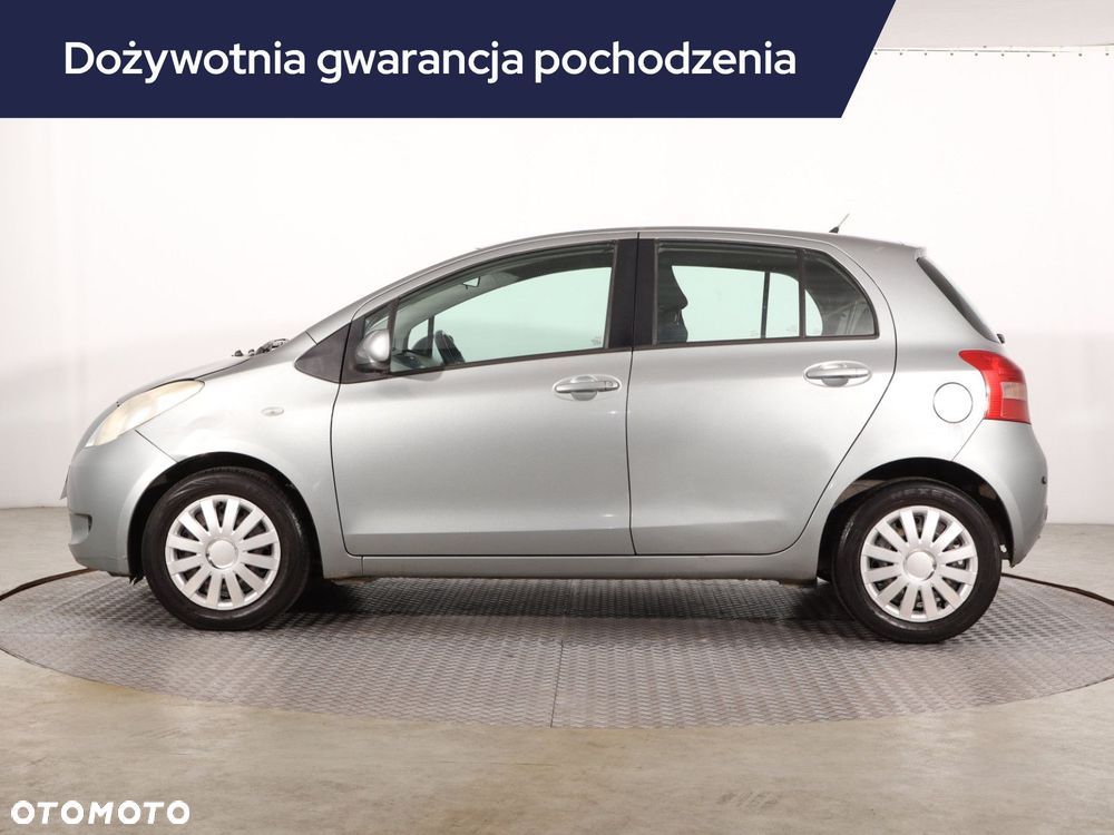 Toyota Yaris - 4