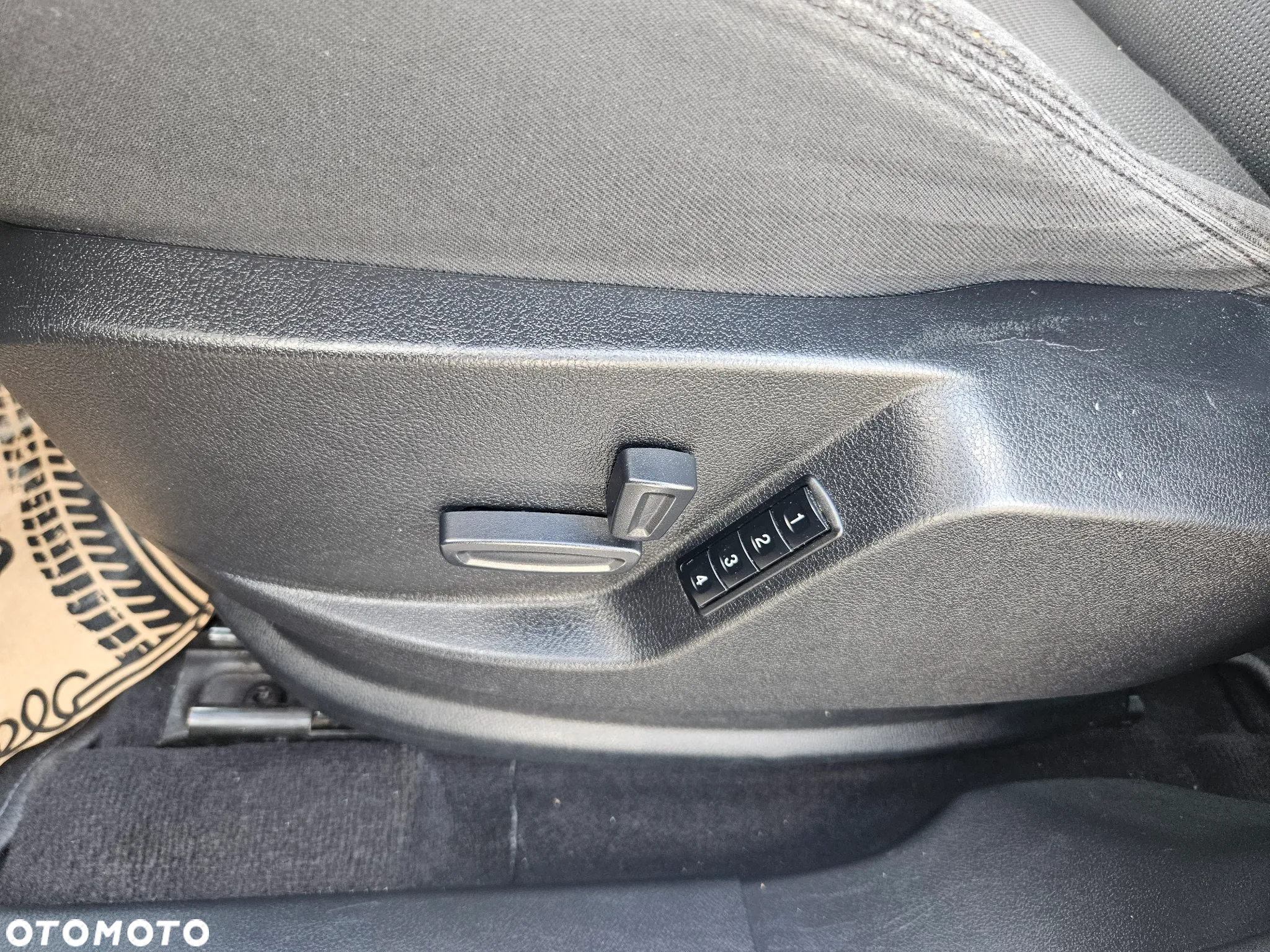 Ford S-Max - 11