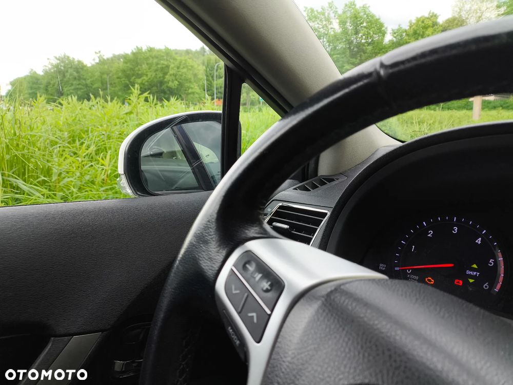 Toyota Avensis 2.0 D-4D Premium - 30