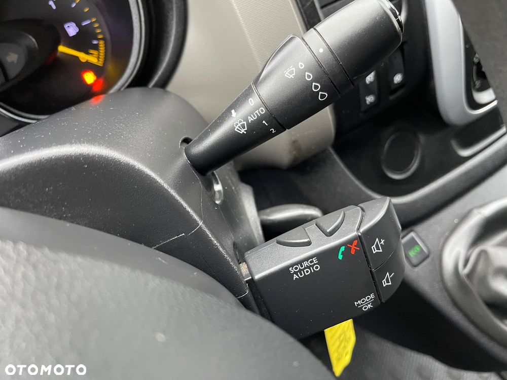 Renault Trafic - 22