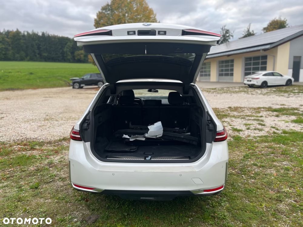 BMW Seria 5 520d xDrive mHEV - 12