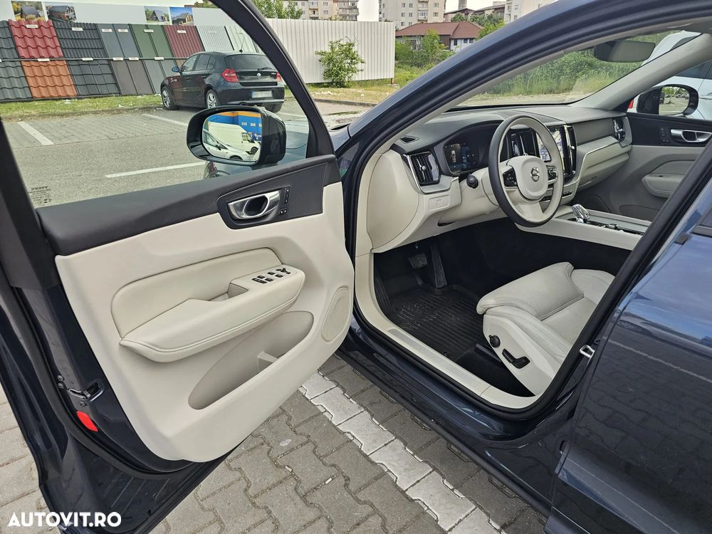 VOLVO XC60 2024 — imagine 12