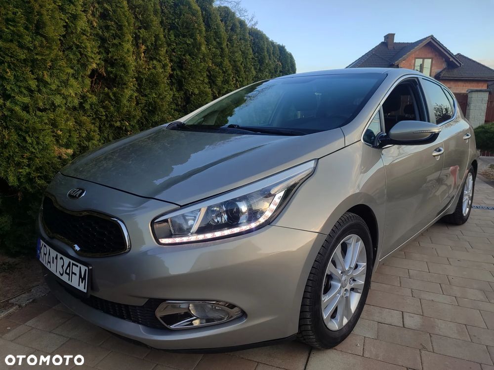 Kia Ceed 1.4 CVVT Attract - 4