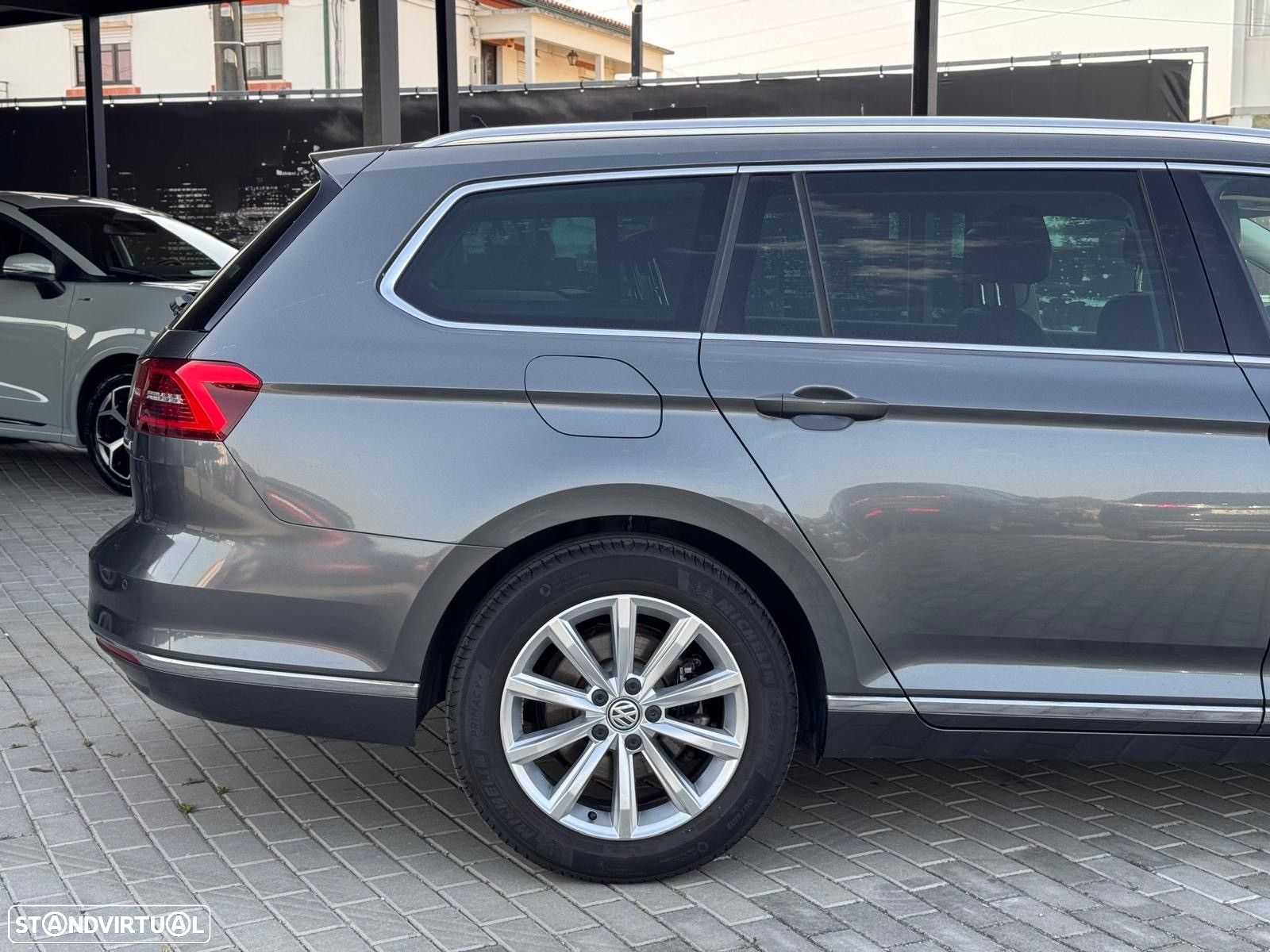 VW Passat Variant 2.0 TDi Highline - 8