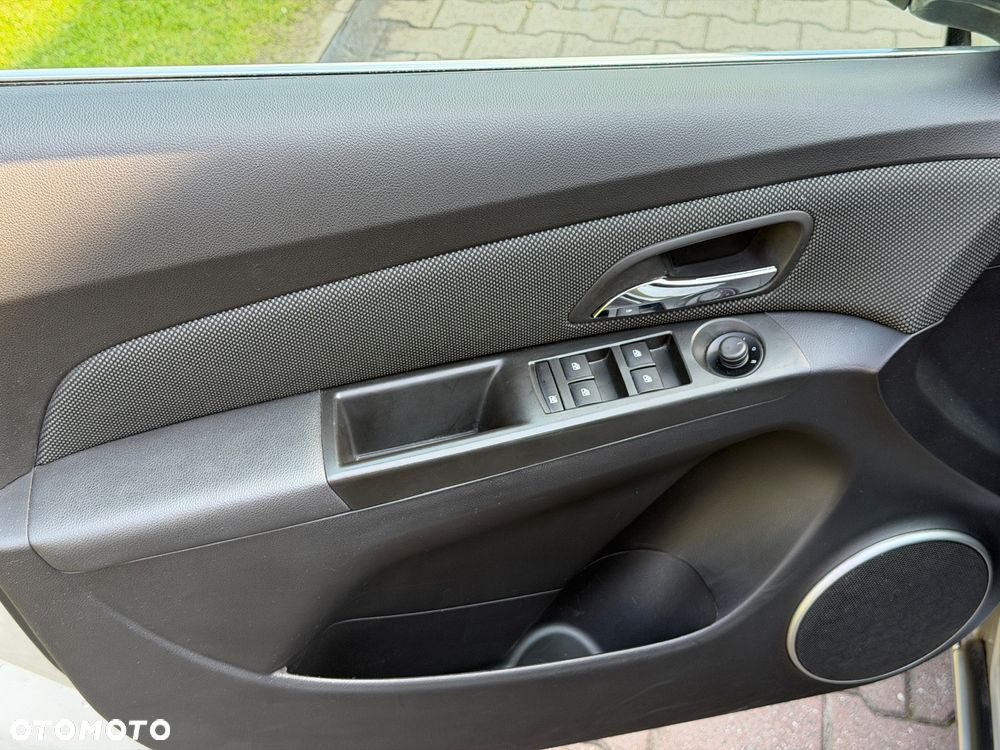 Chevrolet Cruze 1.8 LT+ - 31