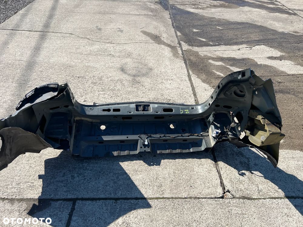 Opel Zafira C Pas tylny tył Czarny i Srebrny - 4