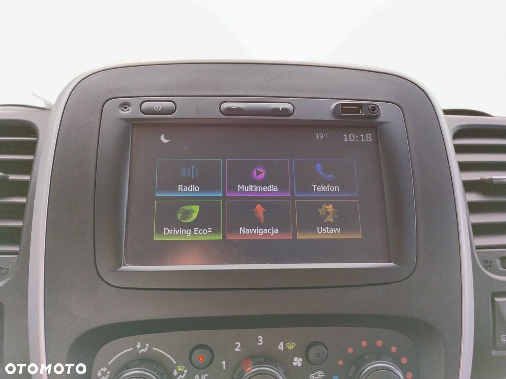 Renault Trafic Grand 1.6 dCi - 29