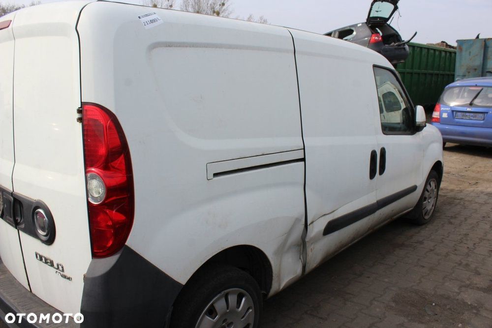 Fiat Doblo 2011 1.3JTD  199A3000 VAN (MASKA, ZDERZAK, LAMPA, BŁOTNIK, DRZWI, SZYBA, FOTEL) - 5