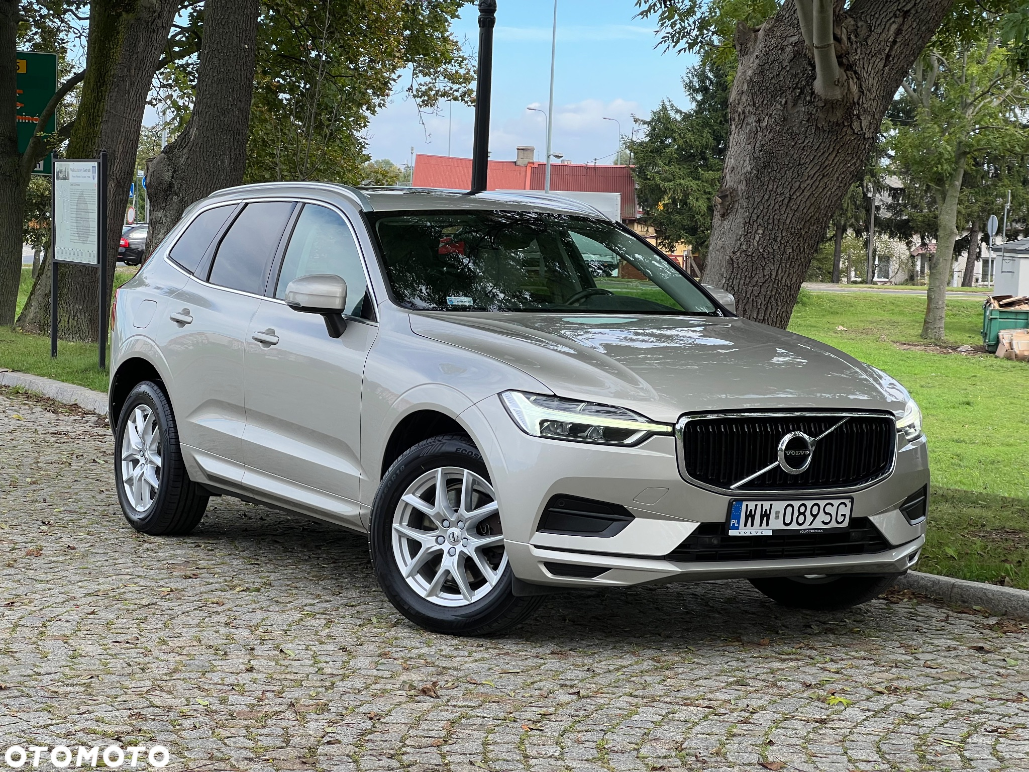 Volvo XC 60 D4 AWD Geartronic Momentum - 36