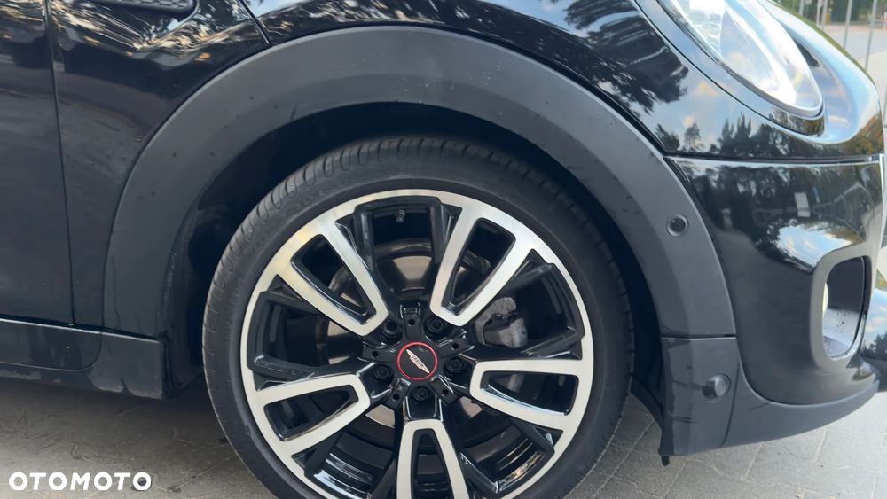 MINI Cooper John Works Trim - 5