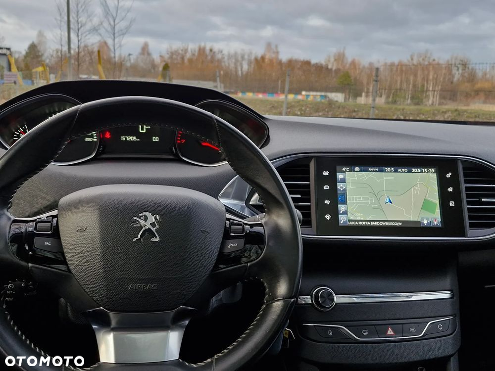 Peugeot 308 1.6 THP Active - 24