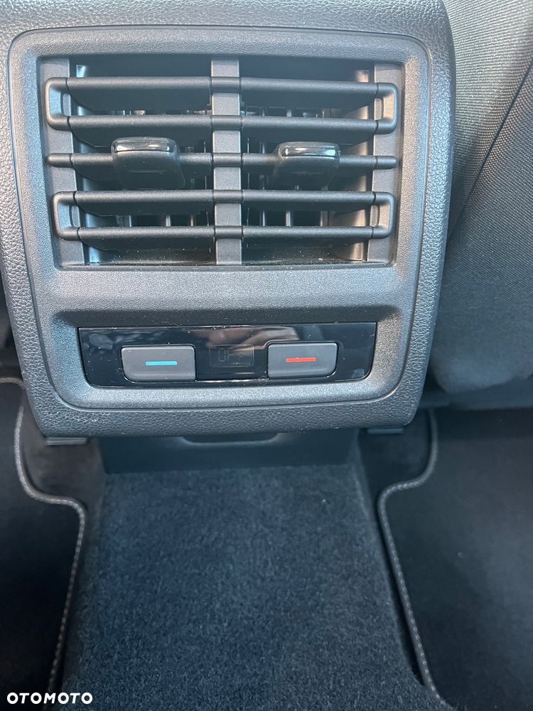 Volkswagen Golf 1.5 TSI EVO Style - 12