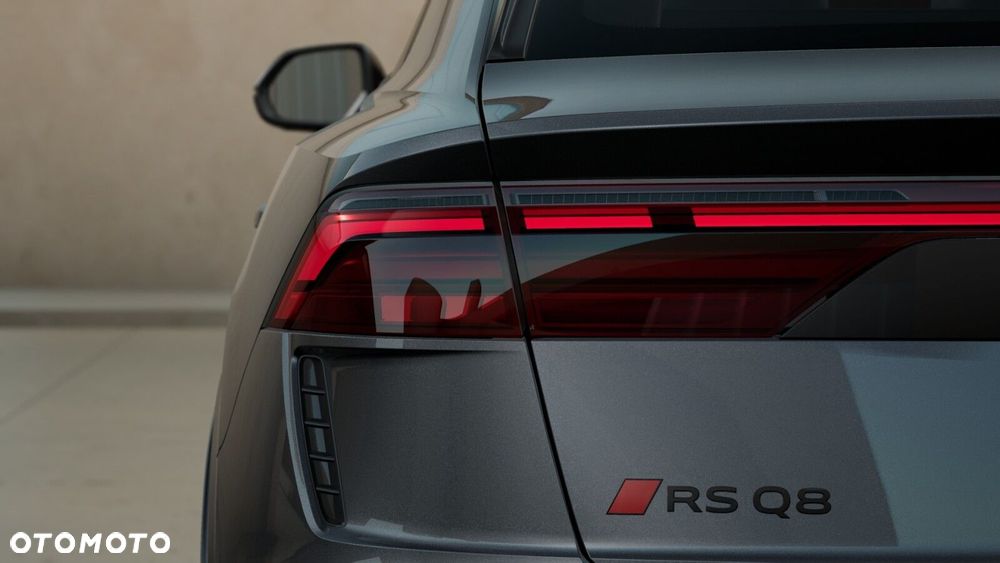 Audi RS Q8 - 8