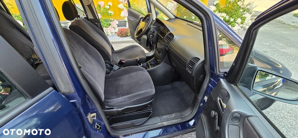 Opel Zafira 1.6 16V Elegance - 12