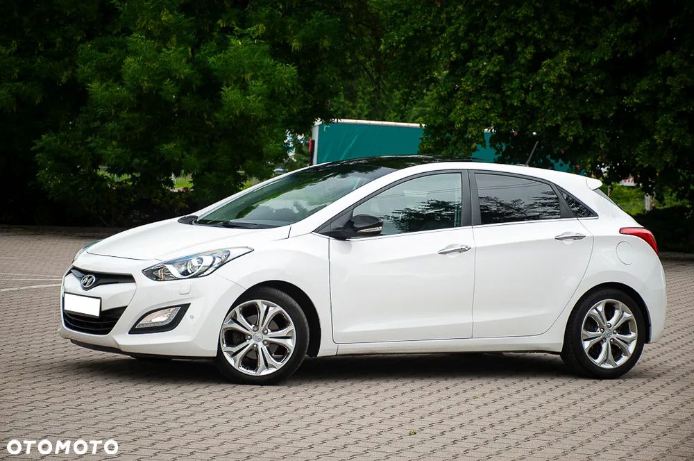 Hyundai i30 blue 1.6 CRDi Trend - 9