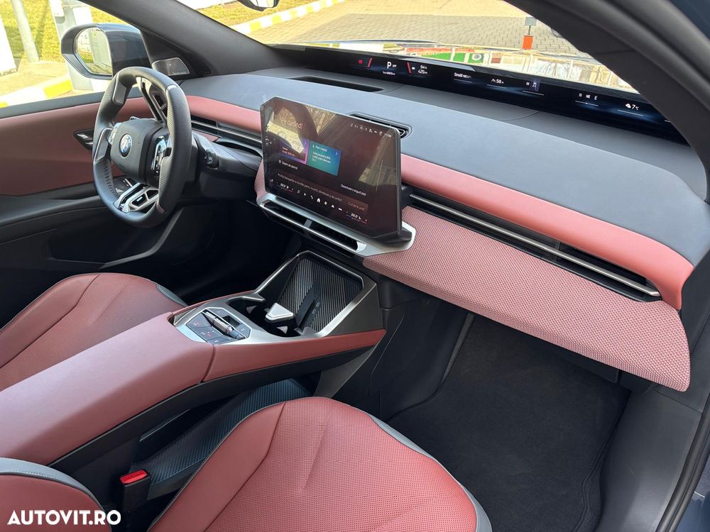 BMW iX3 50 xDrive - 12