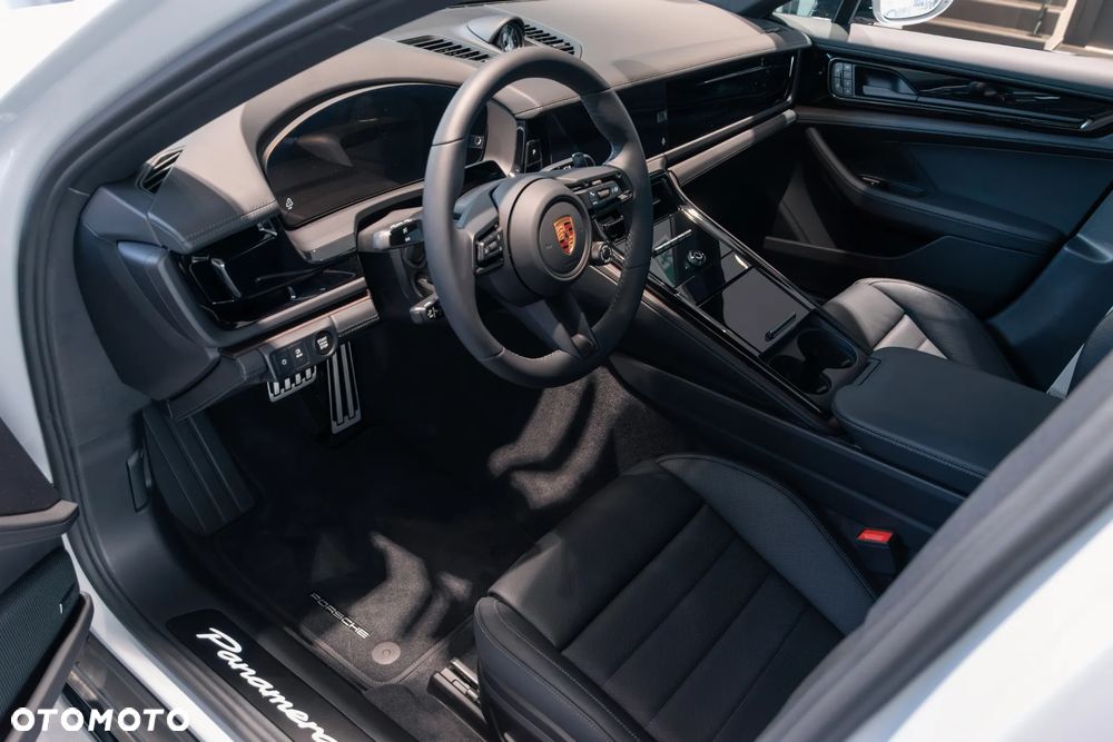 Porsche Panamera 4 E-Hybrid PHEV - 25