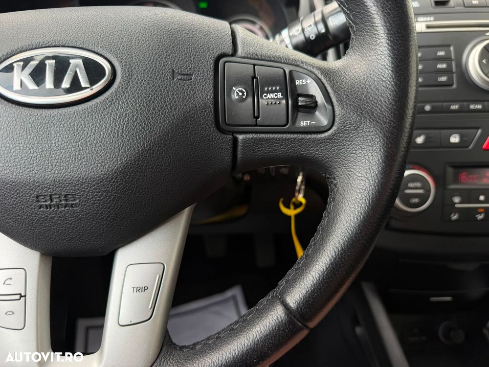 Kia Ceed 1.6 DSL HP STYLE - 13