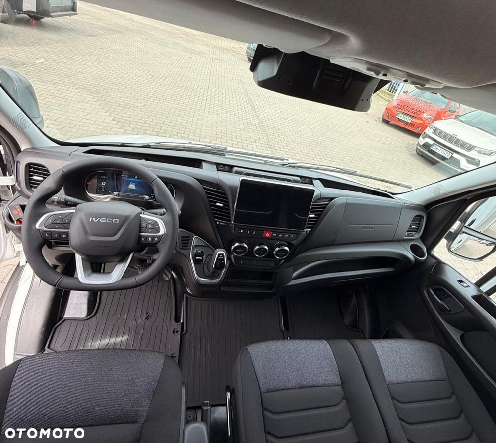 Iveco WYPRZEDAŻ ROKU ! GOTOWIEC OD RĘKI - BOGATE WYPOSAŻENIE DLA KIEROWCY - 22
