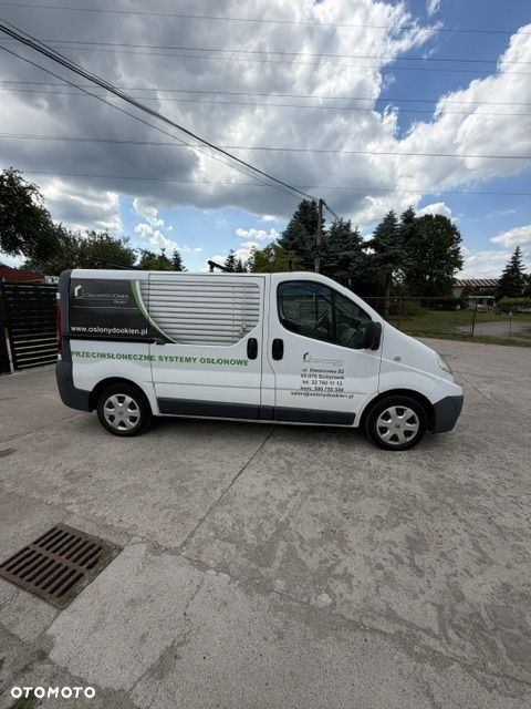 Renault TRAFIC - 2