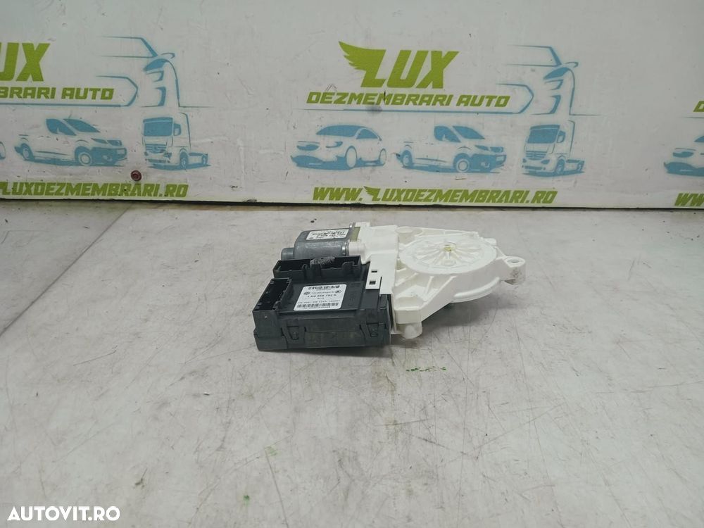 Motoras macara geam dreapta fata 0130822229 Volkswagen VW Golf 5 [200 - 2
