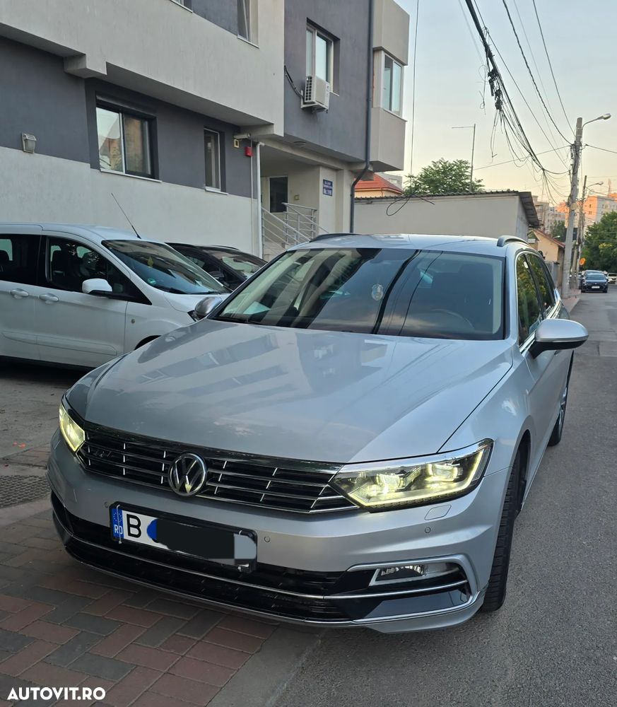 Volkswagen Passat - 1