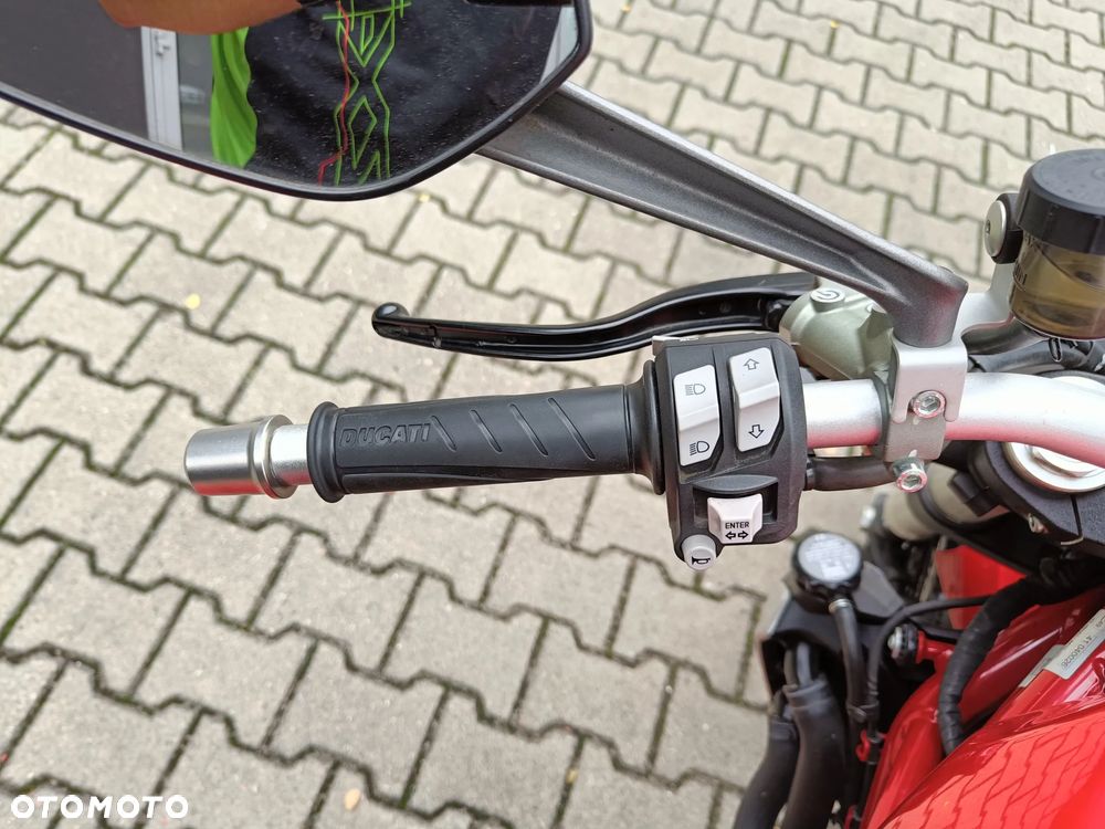Ducati Monster - 13