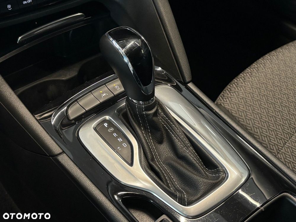 Opel Insignia - 22