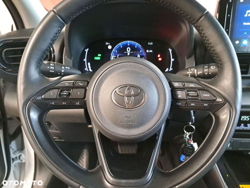 Toyota Yaris Hybrid 1.5 Style - 26