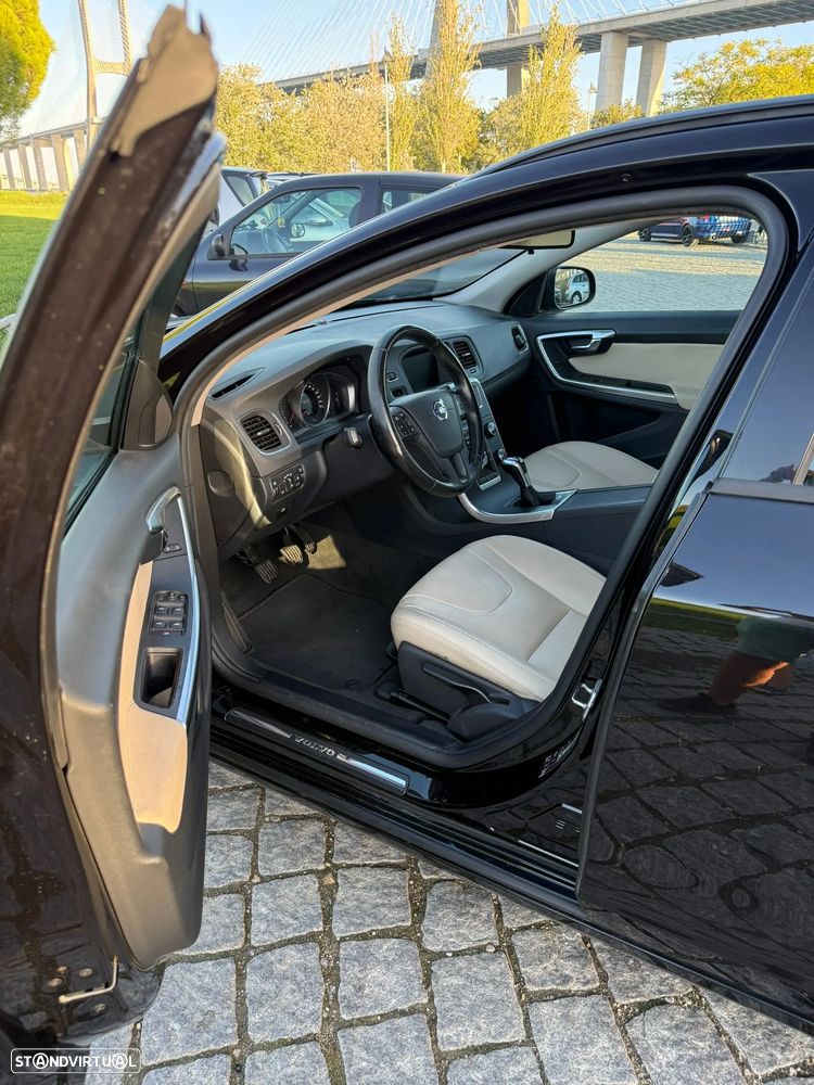 Volvo V60 2.0 D3 Kinetic - 10