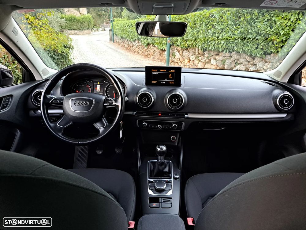 Audi A3 Sportback 1.6 TDI Attraction - 3