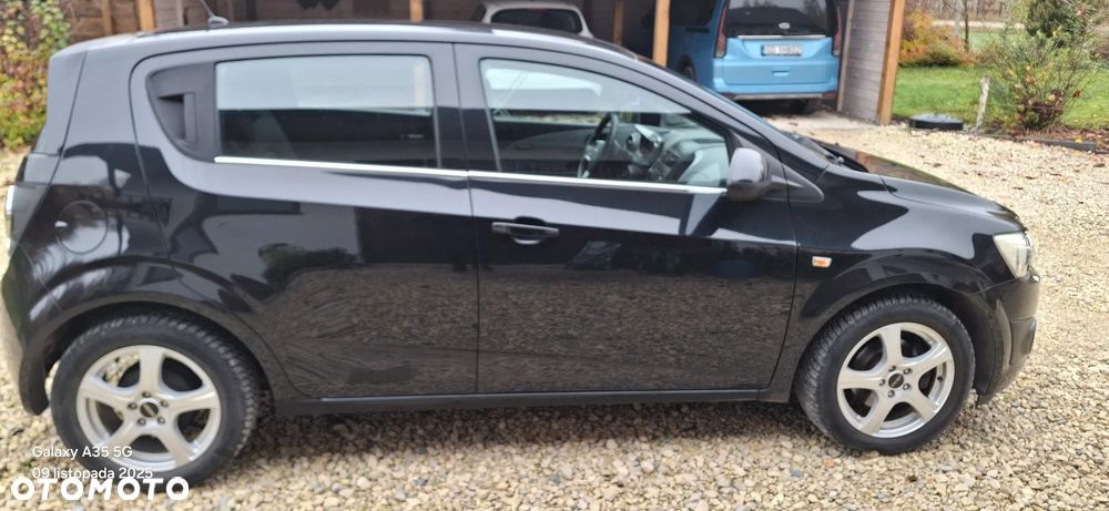 Chevrolet Aveo - 4