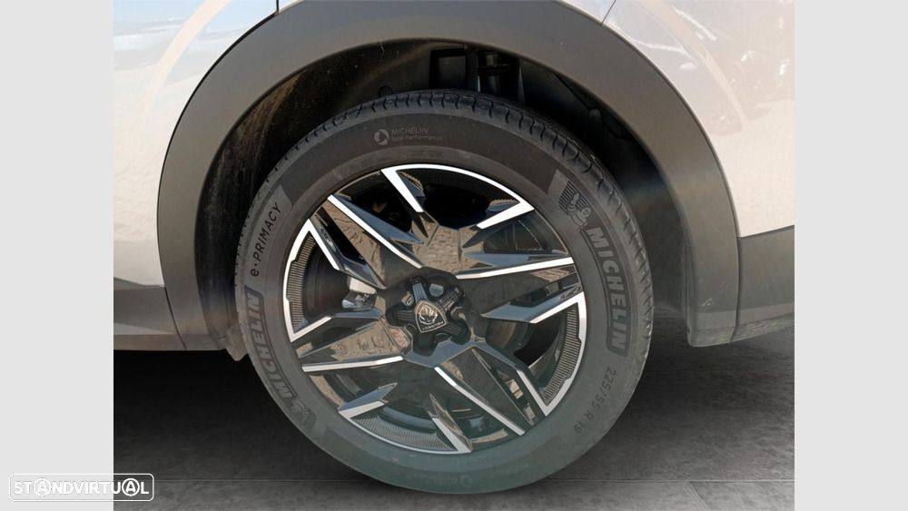 Peugeot 3008 1.2 Hybrid Allure e-DCS6 - 11