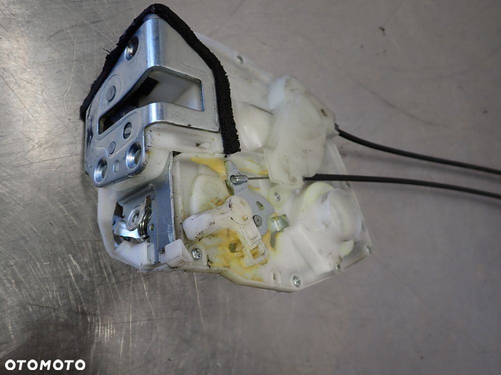 ZAMEK LEWY TYŁ DRZWI FIAT SEDICI 1.9 - 4
