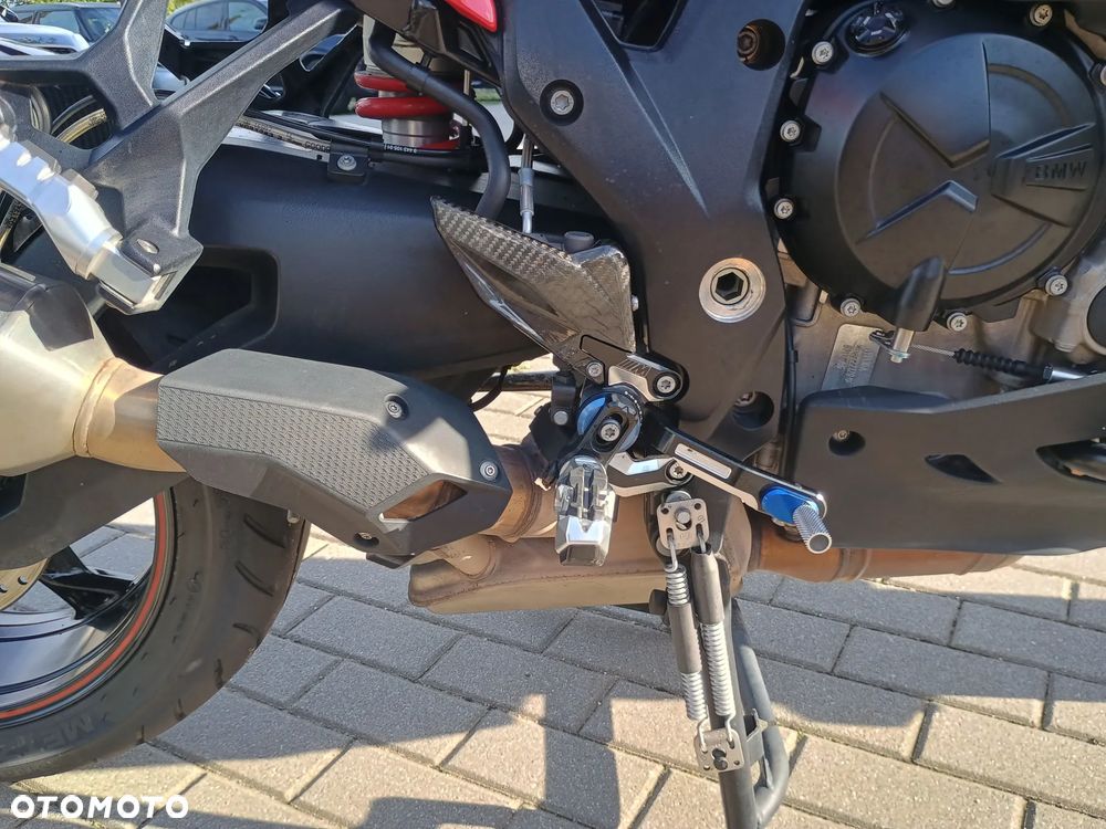 BMW XR - 16