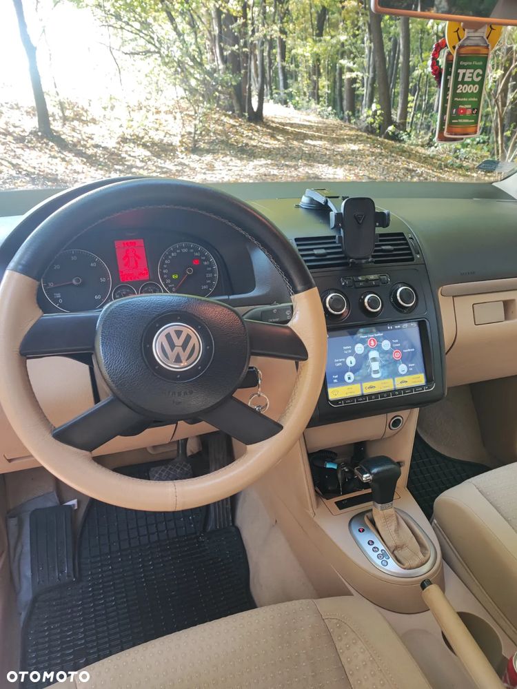 Volkswagen Touran 1.9 TDI DSG Highline - 13