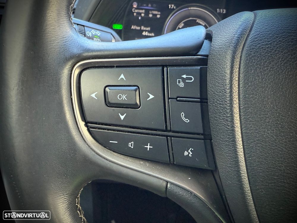 Lexus UX 250h Premium - 15