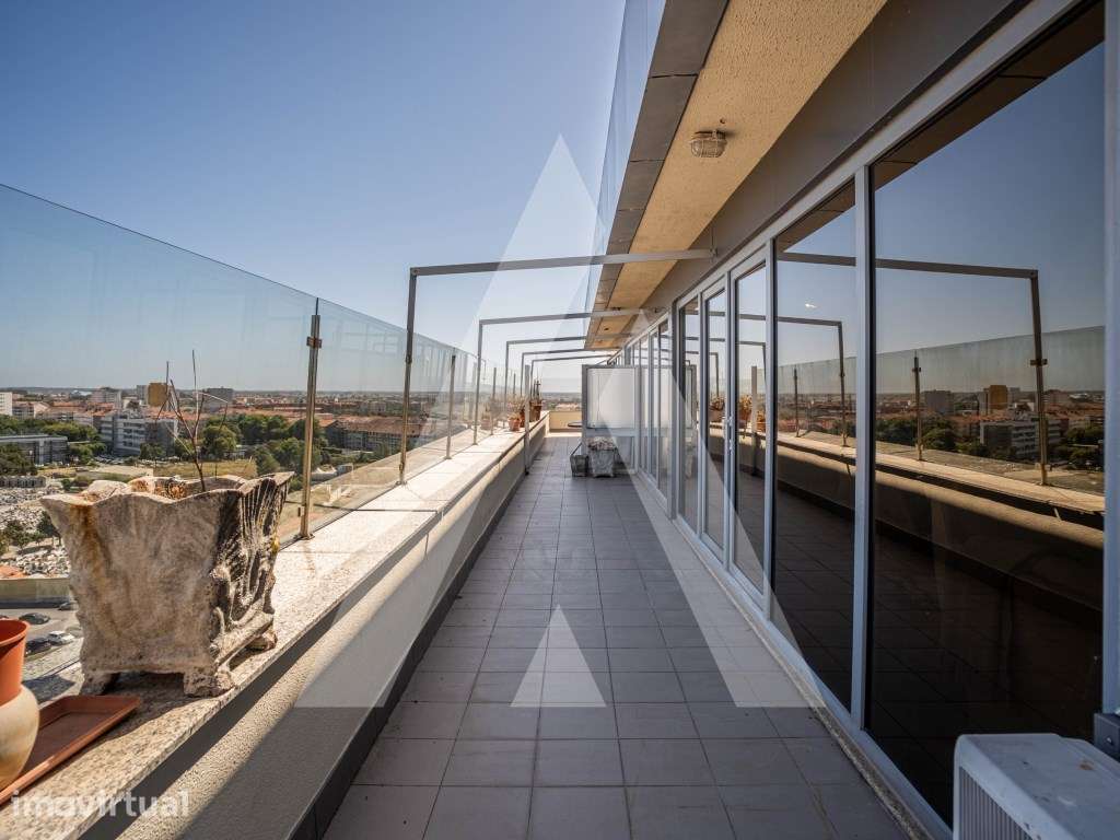 Apartamento T4 com Terraço de 90 m² no Centro de Aveiro - Grande imagem: 2/52