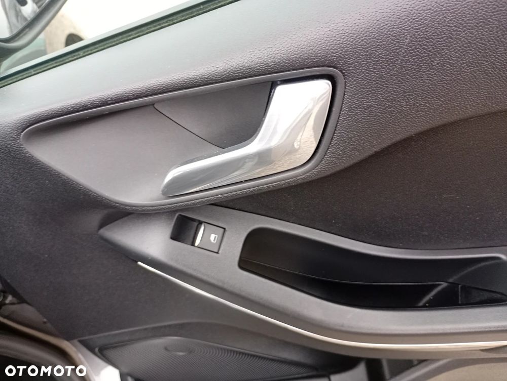 Ford Fiesta 1.0 EcoBoost S&S TITANIUM - 25