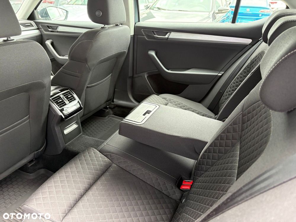 Skoda Superb 2.0 TDI Ambition DSG - 14