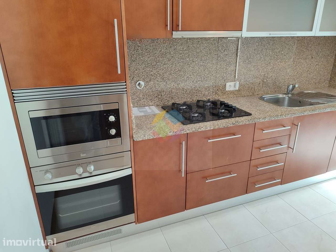 Apartamento T2 com Varanda e Lugar de Garagem | Zona dos Passionistas - Grande imagem: 3/35