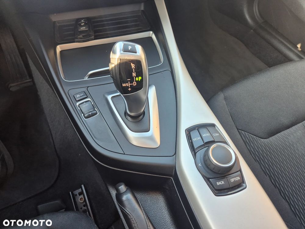 BMW Seria 1 - 15