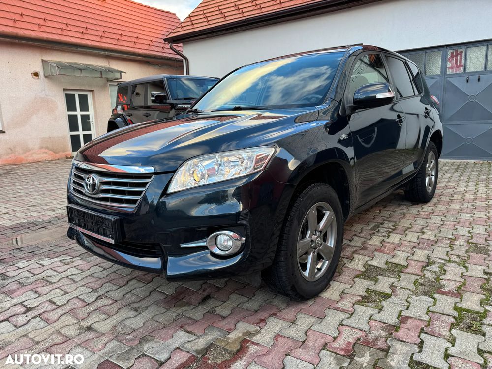 Toyota RAV4 ver-2-2-d--4cat-4wd-aut-luxury-18- - 1