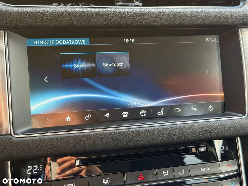 Jaguar XF 2.0 i4D Portfolio - 33