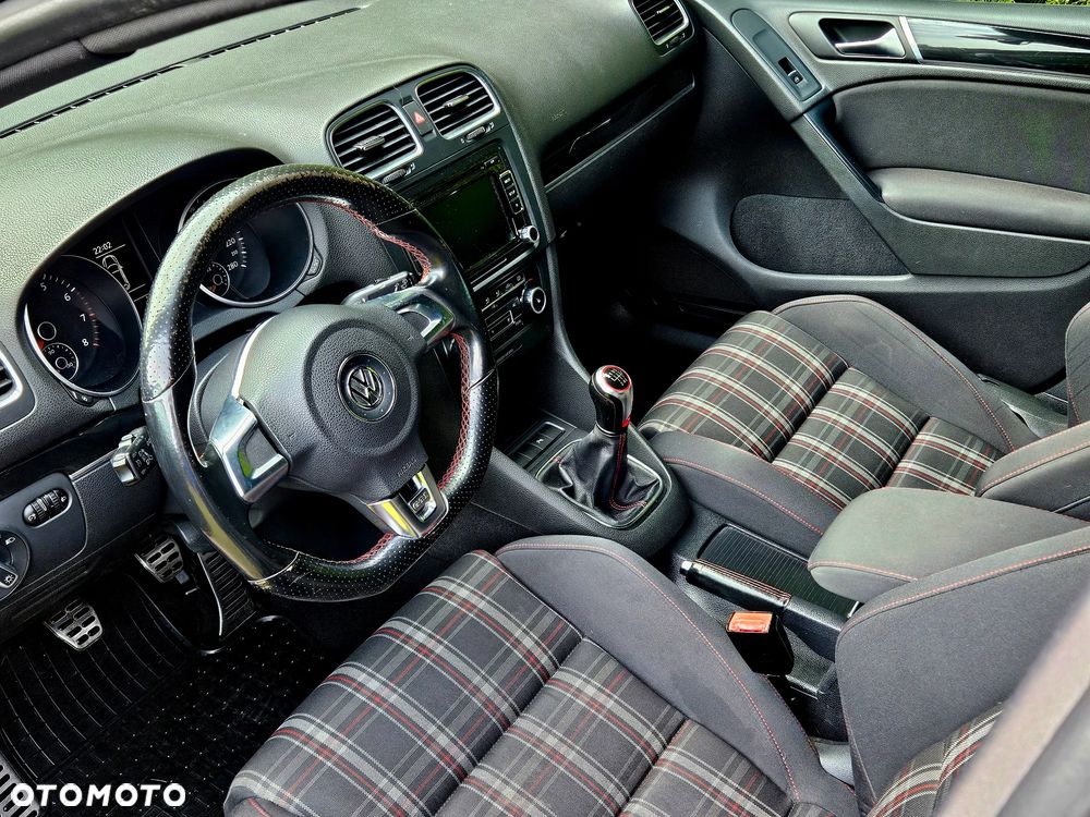 Volkswagen Golf 2.0 TSI GTI - 4