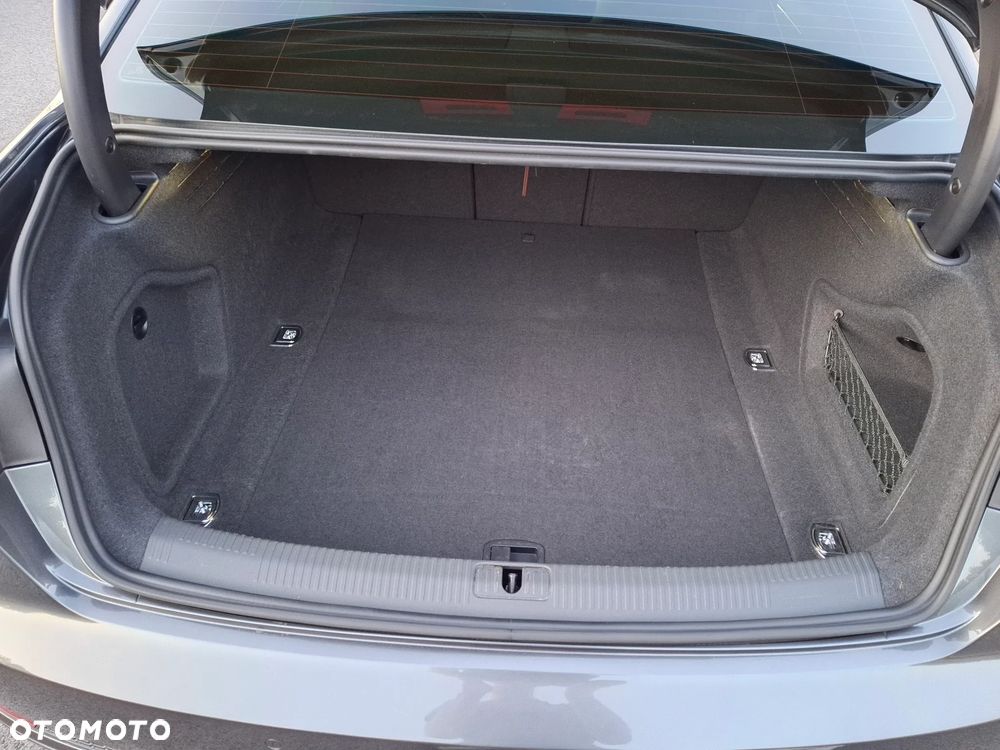 Audi A4 Limousine 2.0 TDI S tronic quattro sport - 19